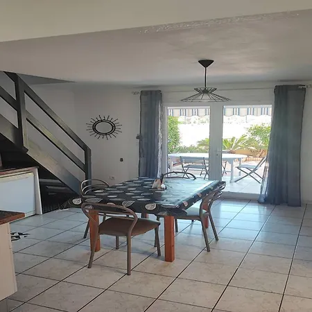 Climatisee Avec Piscine Et Jardin A 300m Des Marches Et Commerces, Proche Plage. - Fr-1-782-56 Le Barcarès