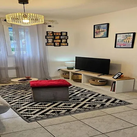 Climatisee Avec Piscine Et Jardin A 300m Des Marches Et Commerces, Proche Plage. - Fr-1-782-56 Villa Le Barcarès